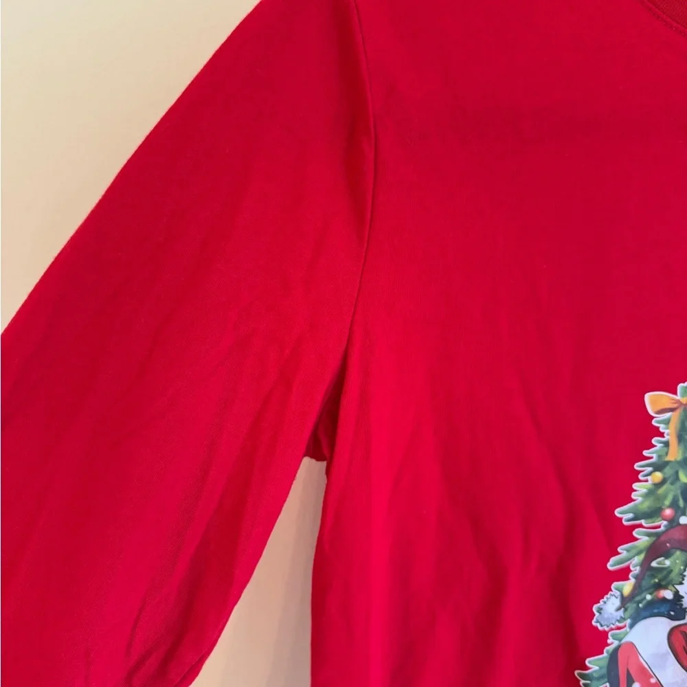 Custom Made Holiday Shirt “ Friends”  *GREAT CONDITION*